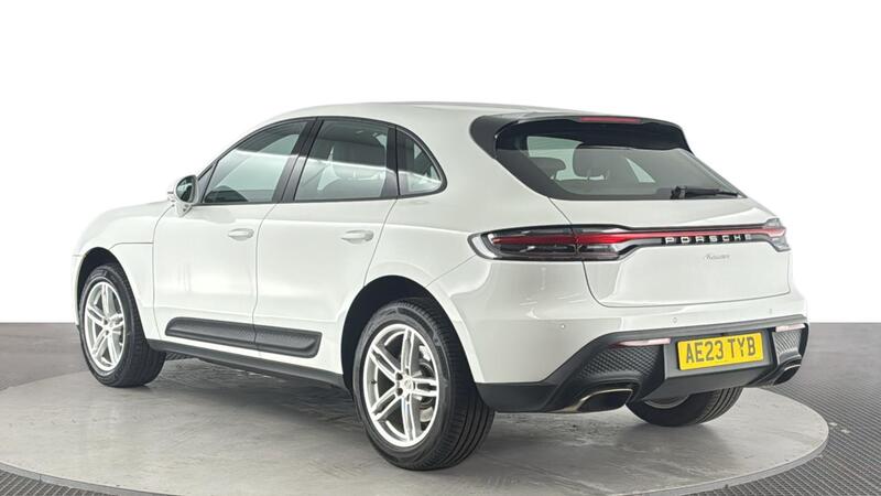 Porsche Macan view 6