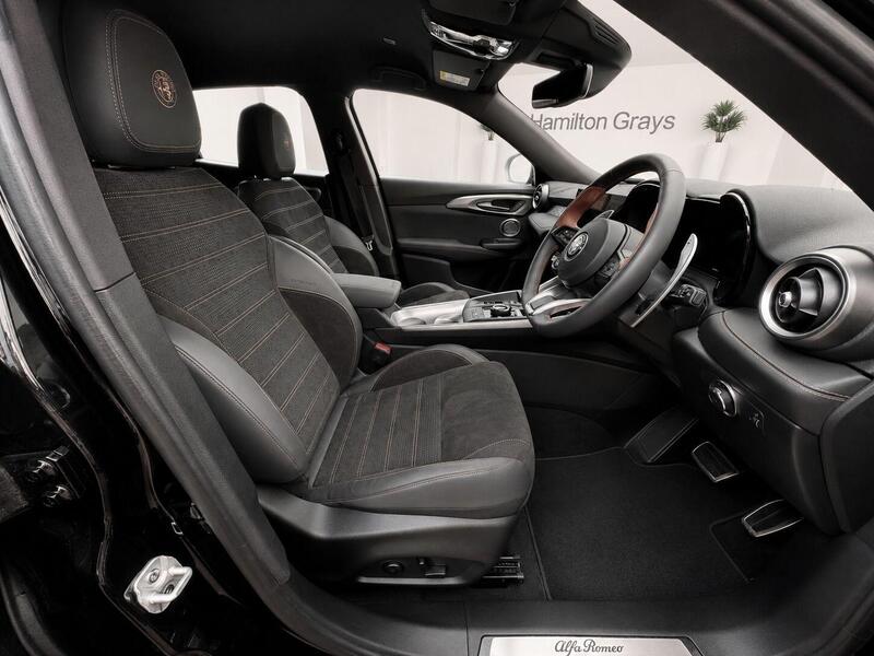 Alfa Romeo Tonale view 2