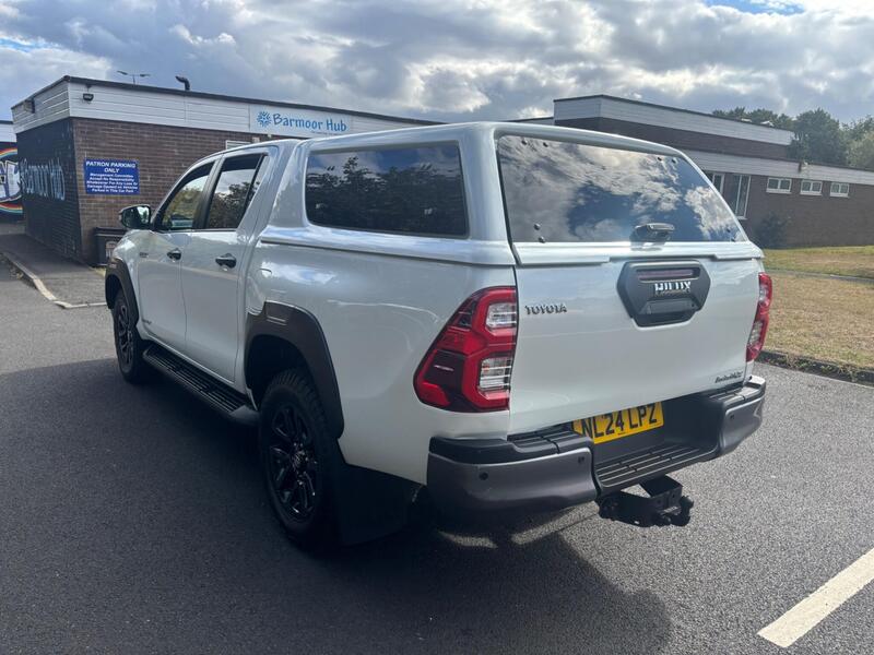 Toyota Hilux view 7