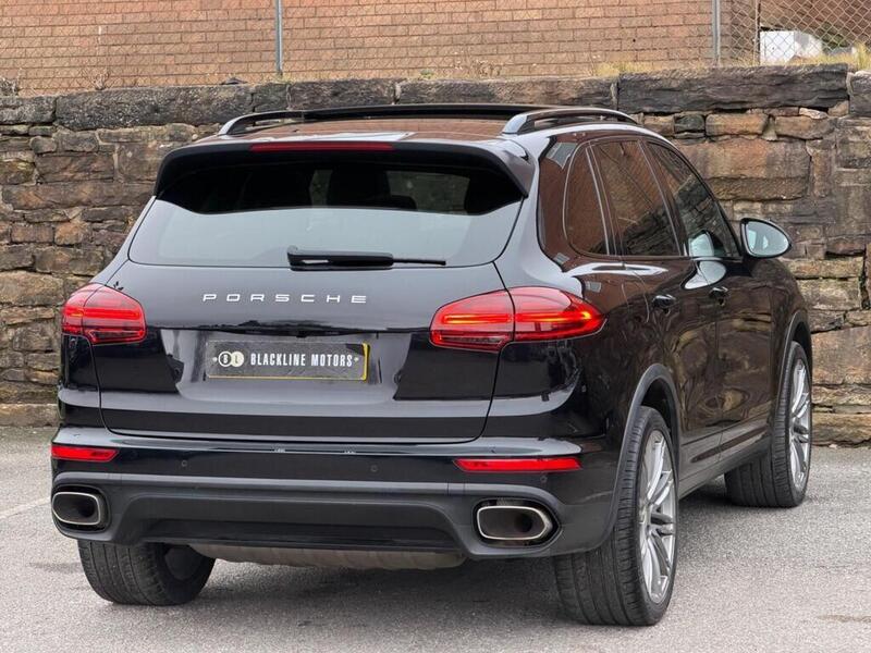 Porsche Cayenne view 7