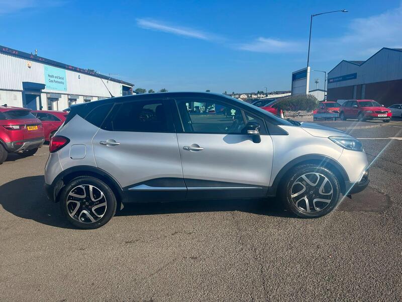 Renault Captur view 3