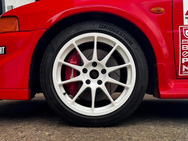 Mitsubishi Lancer view 4