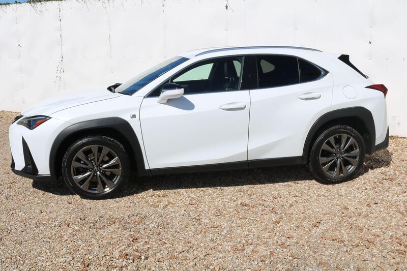 Lexus Ux view 2