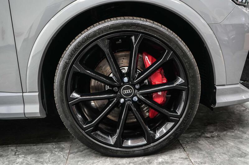 Audi Audi RS Q3 view 7