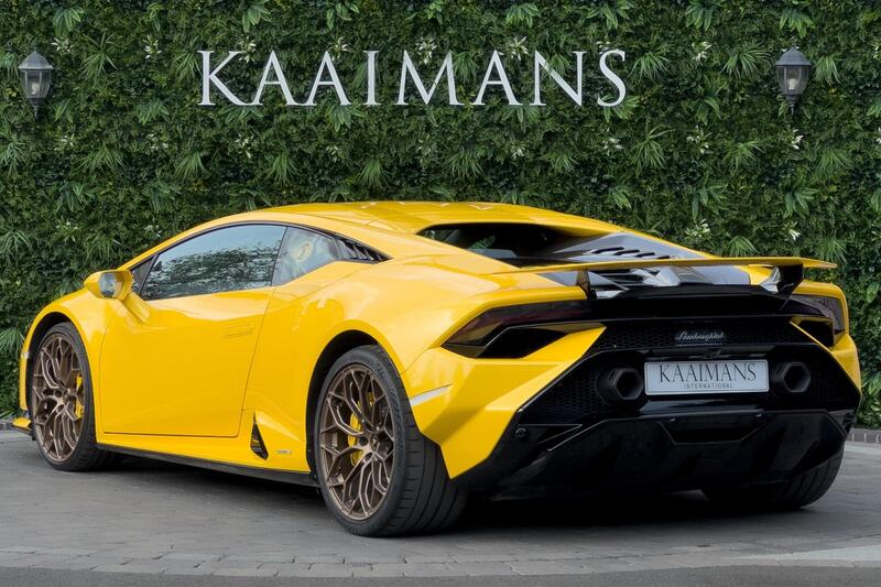 Lamborghini Huracan view 6