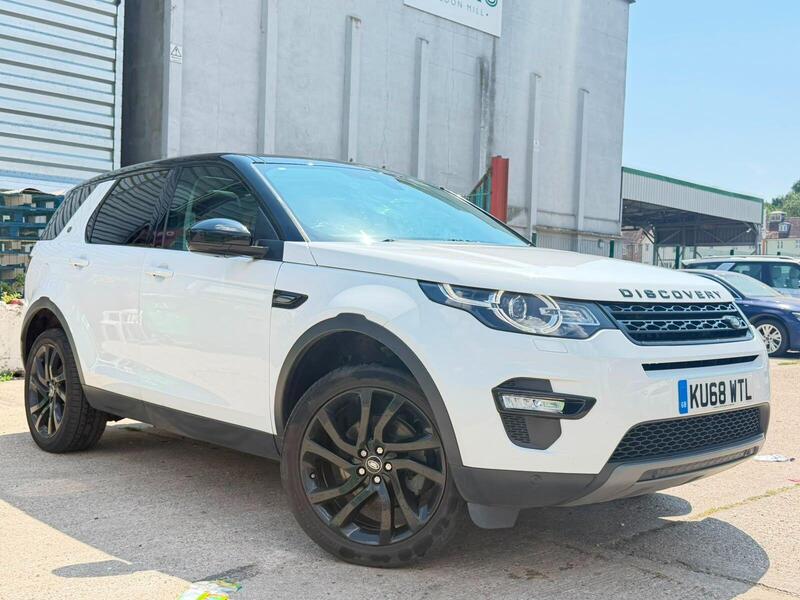 Land Rover Discovery Sport main image
