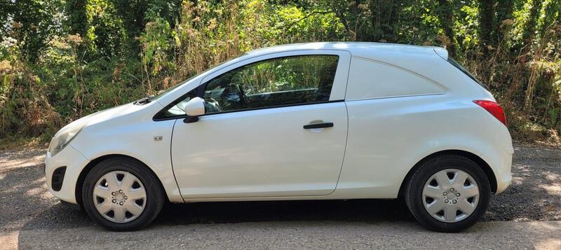 Vauxhall Corsa Van view 4