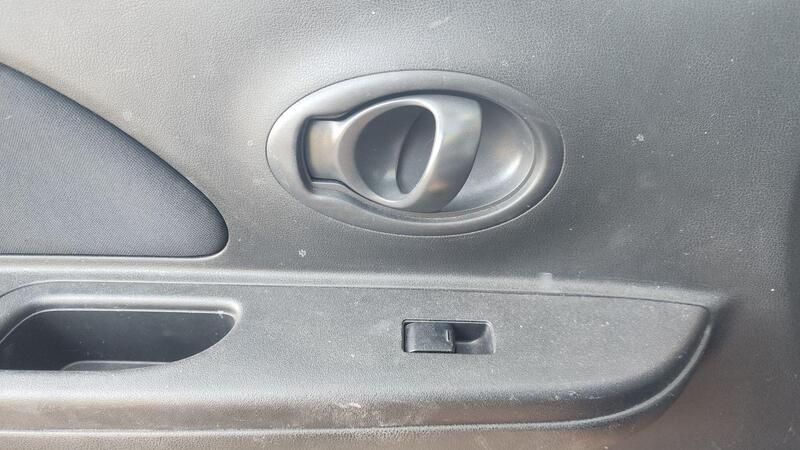 2011 Nissan Micra — photo 38