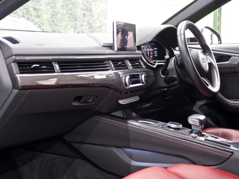 Audi S4 Avant view 7
