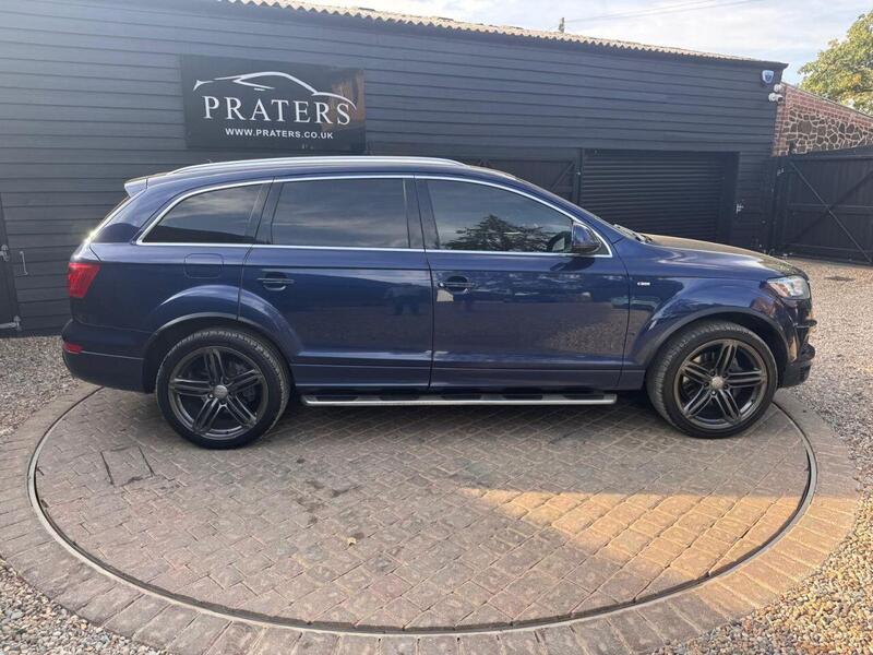 Audi Audi Q7 view 5