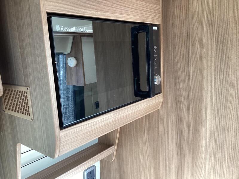 Auto-Trail V-Line 635 Sport — image 24