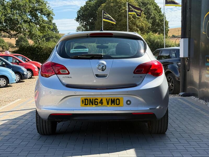 Vauxhall Astra view 4