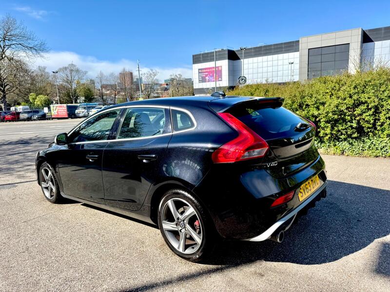 Volvo V40 view 3