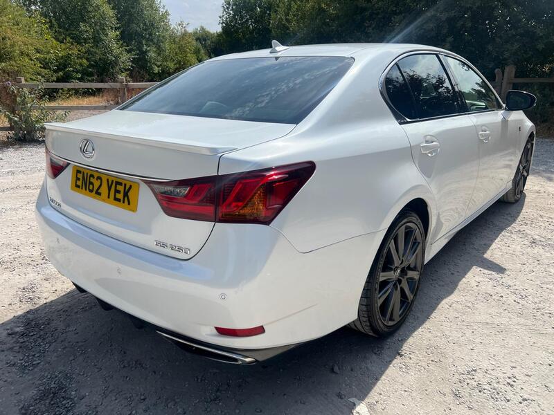 Lexus GS view 6