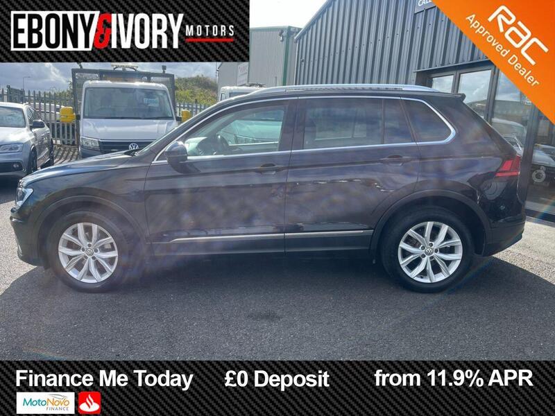 Volkswagen Tiguan view 2
