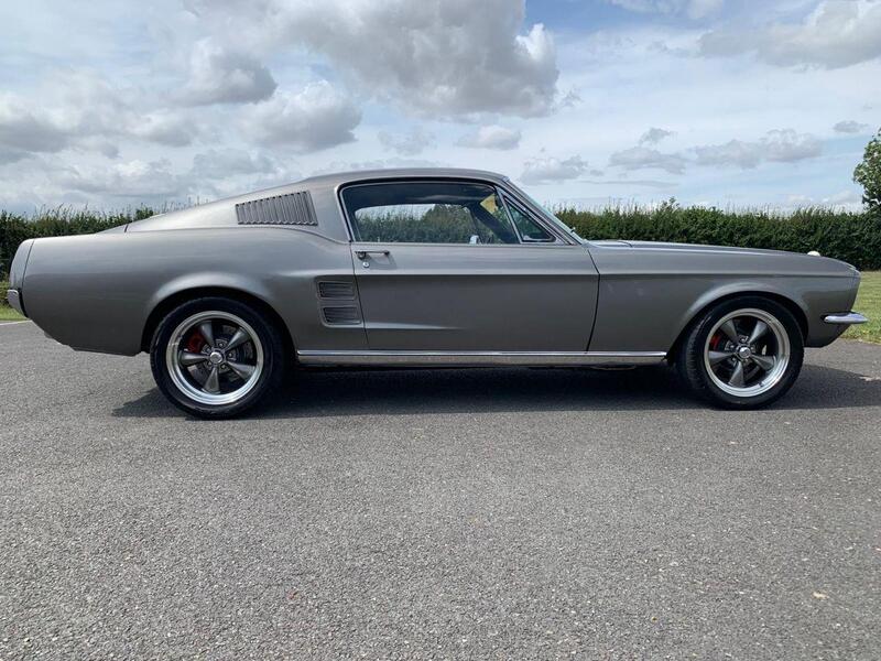 Ford Mustang view 7