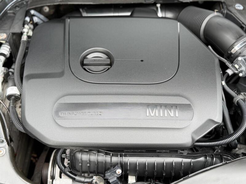 Mini Cooper view 7