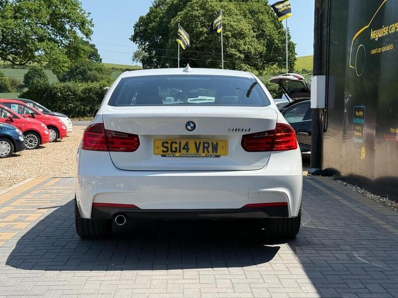 BMW 3 Series view 4