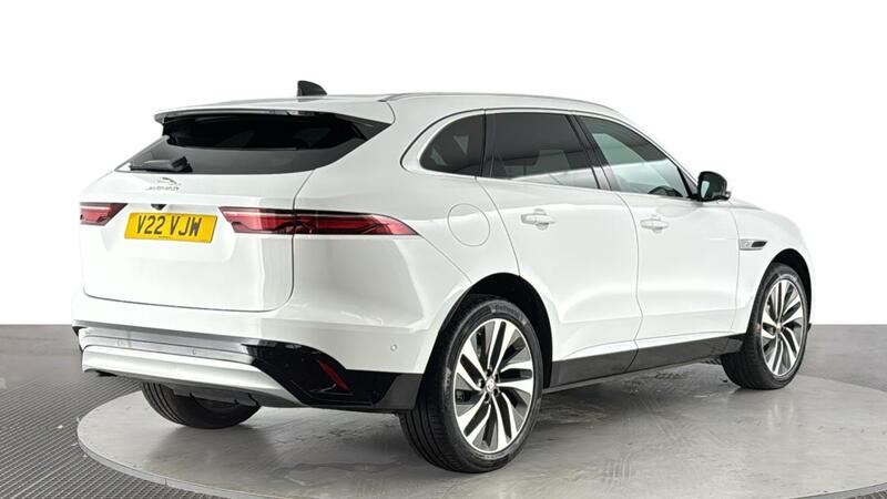Jaguar F-Pace view 4