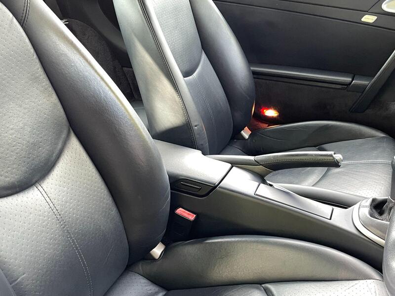 Porsche 911 view 12