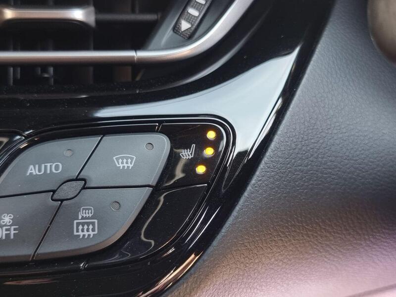 Toyota C-HR view 7