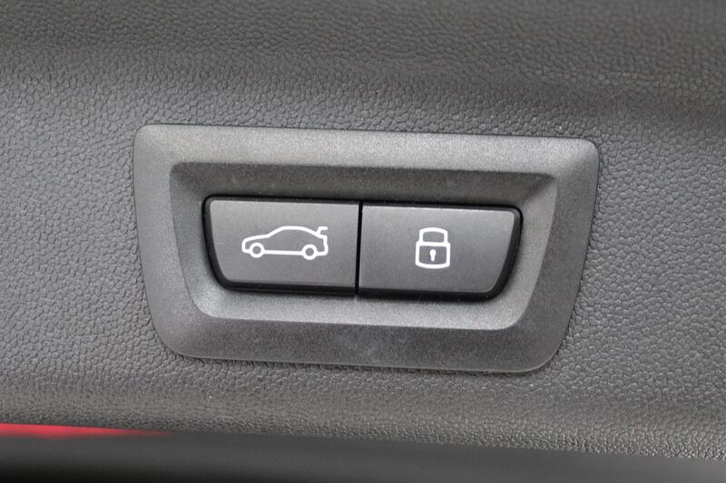 2024 MINI Electric Countryman in White — image 20 of 90