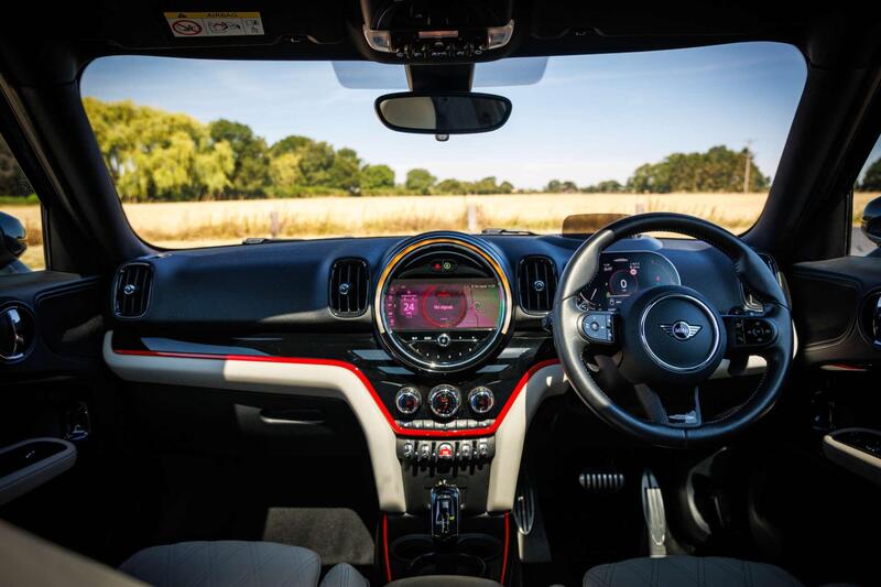 Mini Countryman view 3