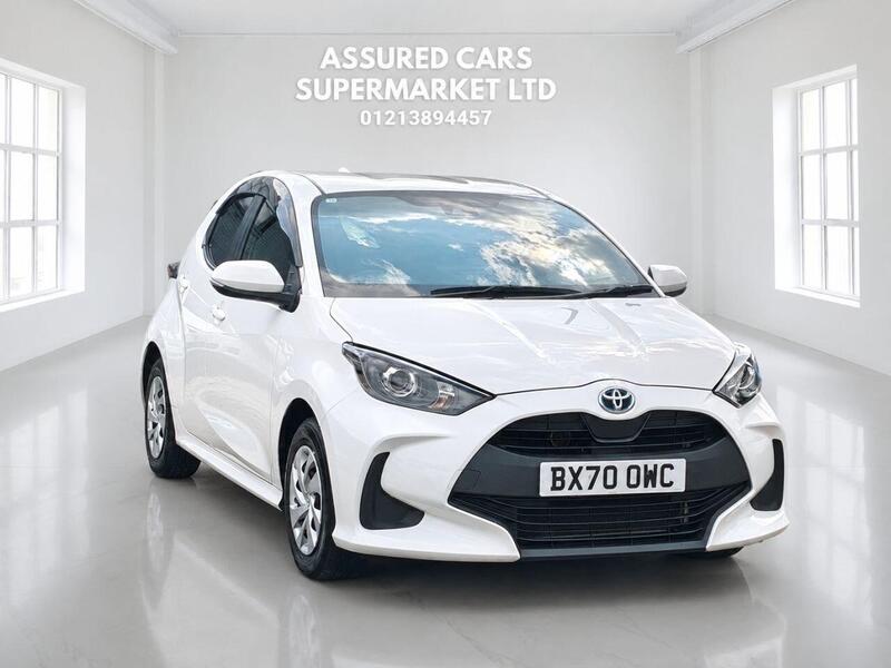 Toyota Yaris view 4