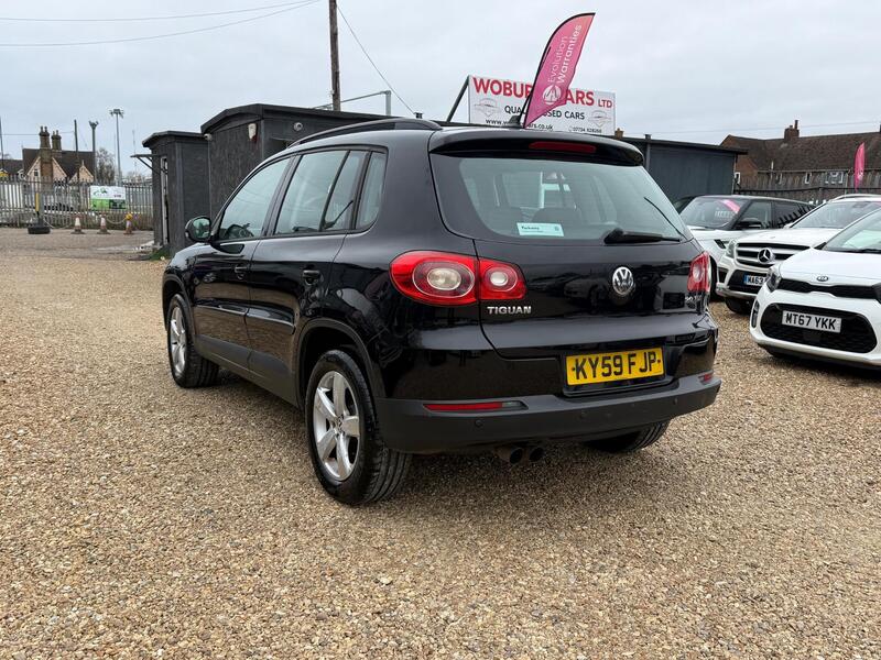 Volkswagen Tiguan view 6