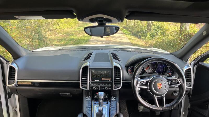 2015 Porsche Cayenne — photo 28