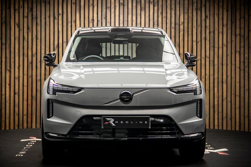 Volvo Ex90 view 5