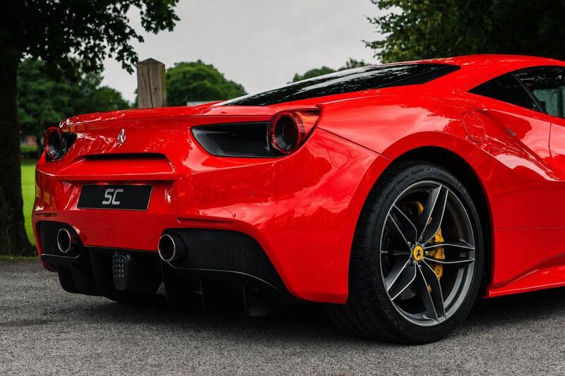 Ferrari 488 view 3