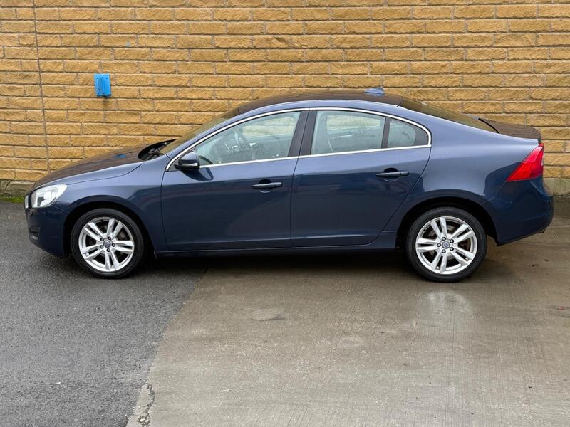 Volvo S60 view 2