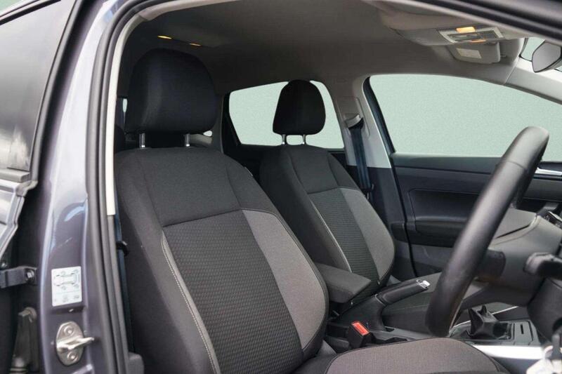 Volkswagen Polo view 2