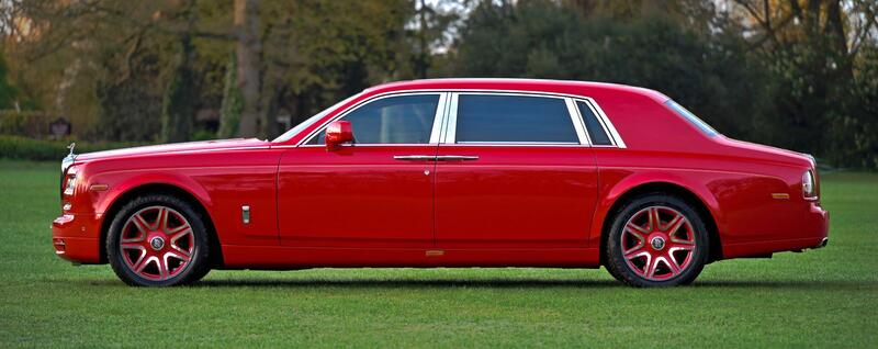 Rolls-Royce Phantom view 5