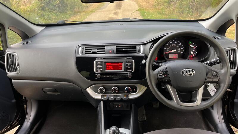 2016 Kia Rio — photo 17