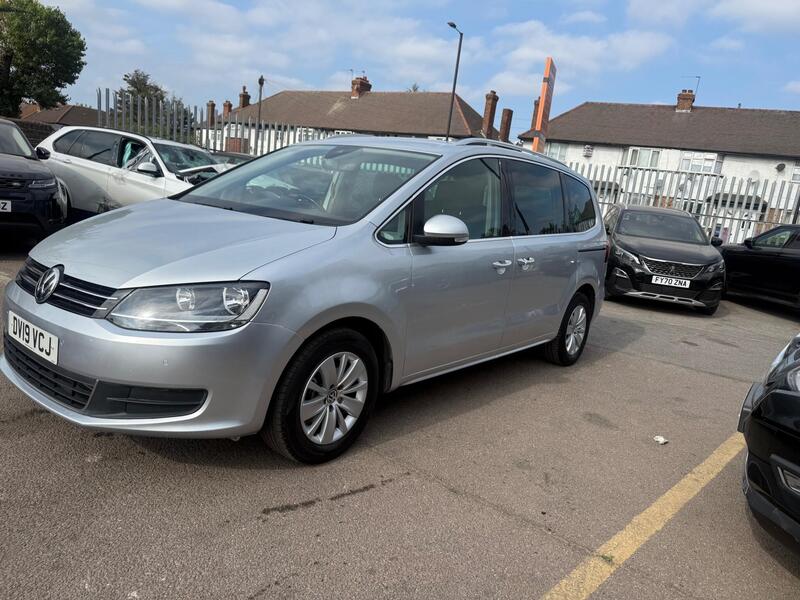 Volkswagen Sharan view 2