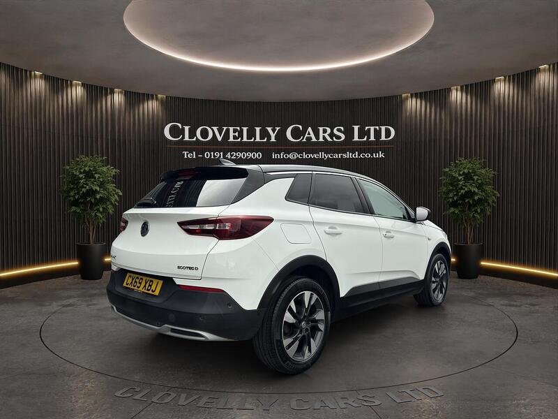 Vauxhall Grandland X view 7
