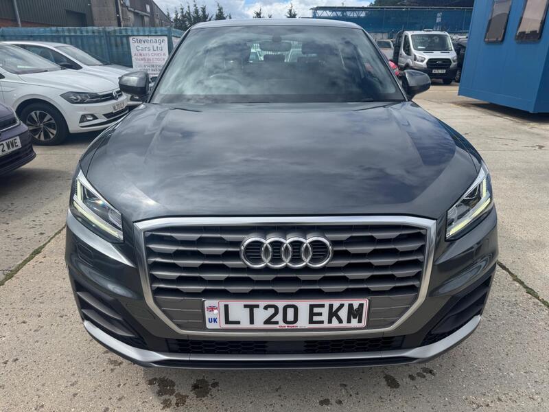 Audi Q2 view 6