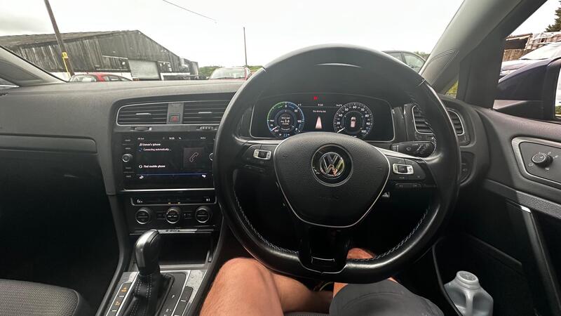 2019 Volkswagen e-Golf — photo 6