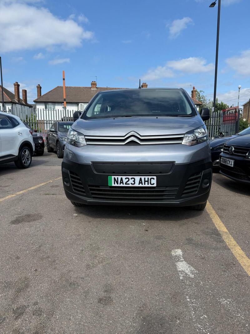Citroen Spacetourer view 2