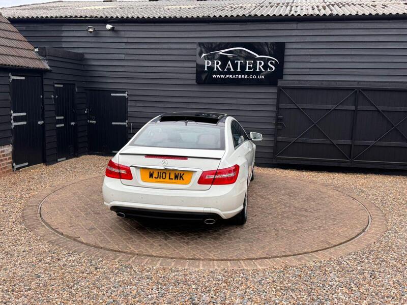 Mercedes-Benz E-Class view 7