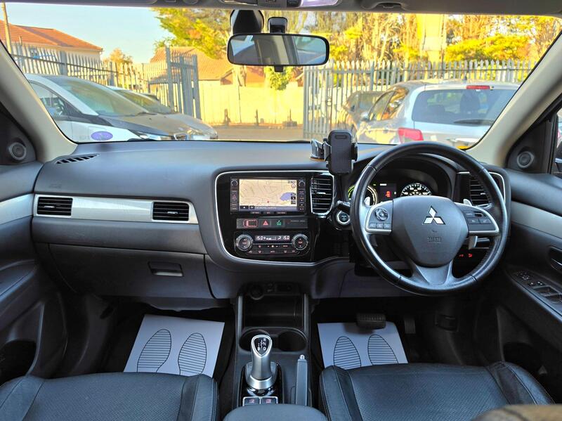 Mitsubishi Outlander 2.0h 12kWh GX4h CVT 4WD Euro 5 (s/s) 5dr thumbnail 26