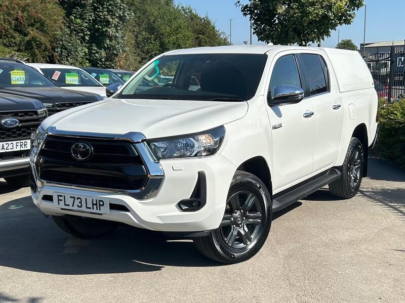 2023 Toyota Hilux in White for sale
