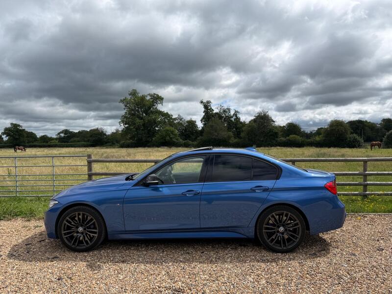 BMW 3 Series view 4