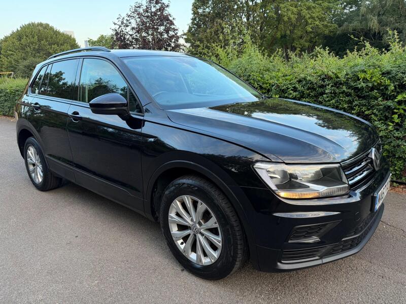 Volkswagen Tiguan view 5