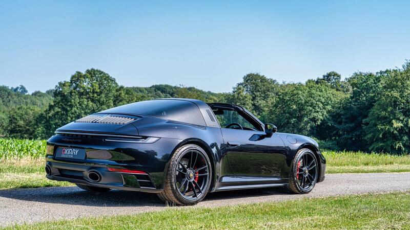 Porsche 911 view 5