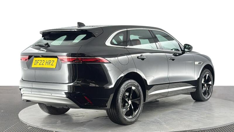 Jaguar F-Pace view 4