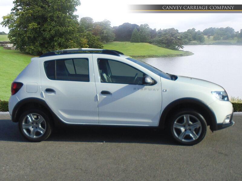 Dacia Sandero Stepway main image