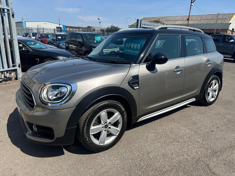 Mini Countryman view 7